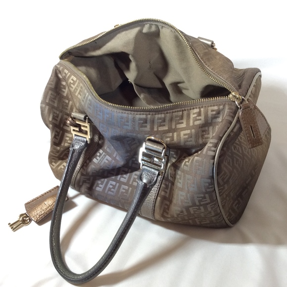 Fendi duffel bag - Picture 3 of 6